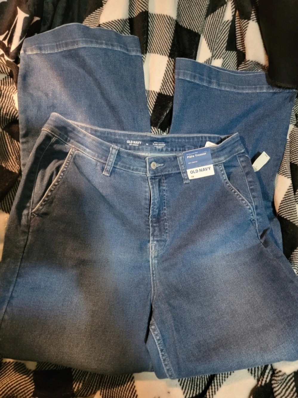 NWT Old Navy Women’s Dark Blue Boot Cut Jeans Size 14